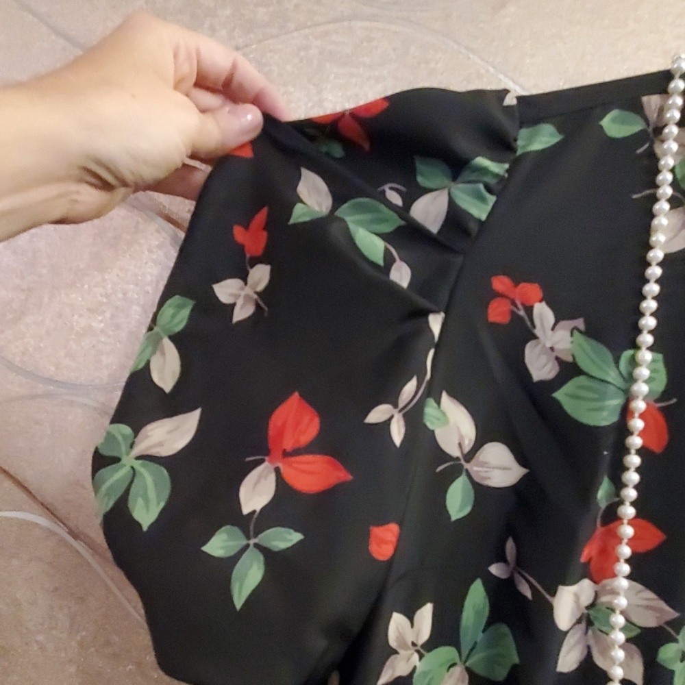 Dress - Picture 2 of 5